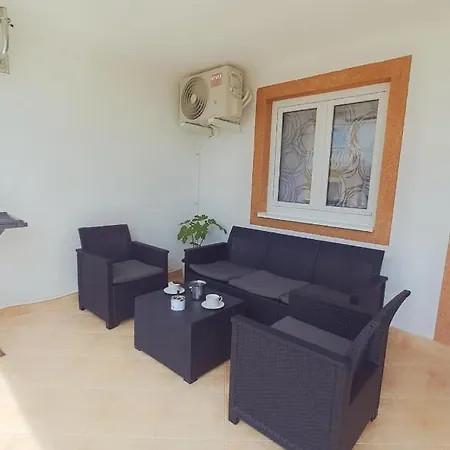Two Bedroom Bambi ויר