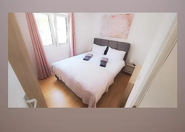 Two Bedroom Bambi * Вир