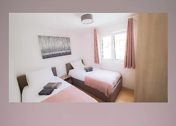 Two Bedroom Bambi * Вир