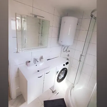 Two Bedroom Bambi Apartment Vir