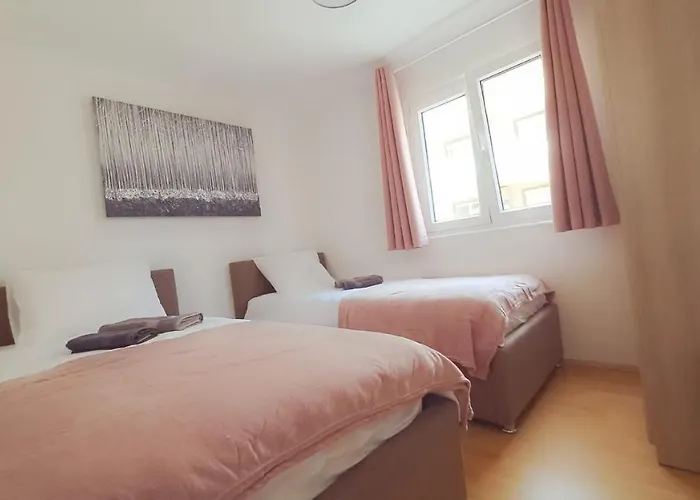 Two Bedroom Bambi * Vir