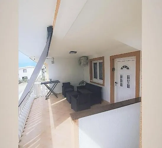Two Bedroom Bambi Vir